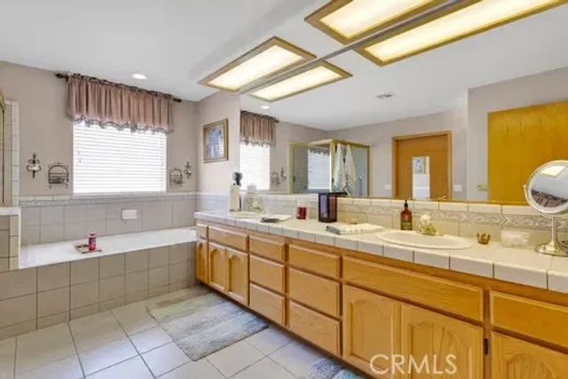 19875 Eyota Road, Apple Valley, CA 92308