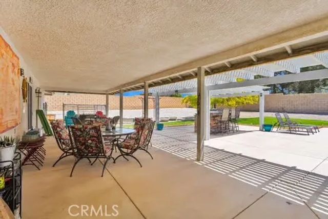 19875 Eyota Road, Apple Valley, CA 92308