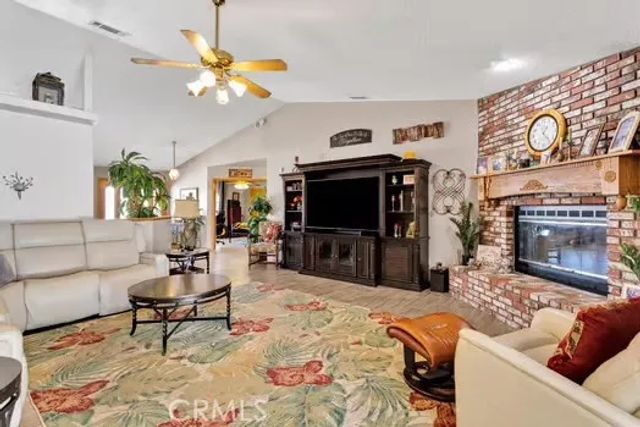 19875 Eyota Road, Apple Valley, CA 92308