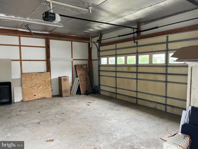 112 1ST AVE, Tuckerton, NJ 08087