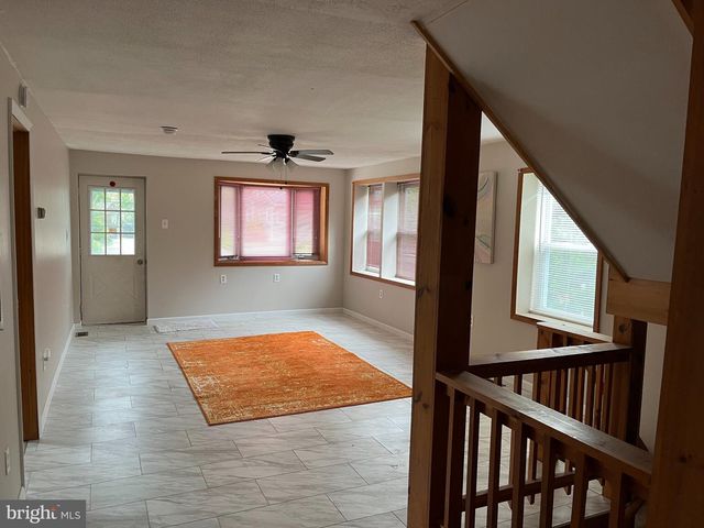 112 1ST AVE, Tuckerton, NJ 08087