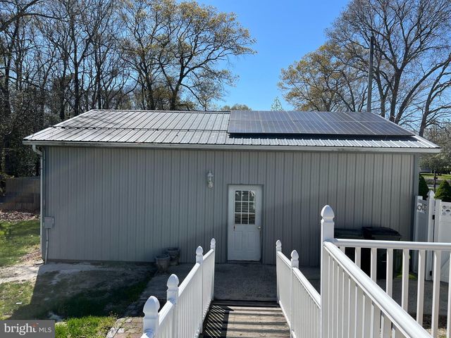 112 1ST AVE, Tuckerton, NJ 08087