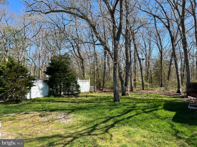 112 1ST AVE, Tuckerton, NJ 08087