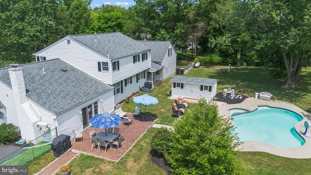 2028 LEGAT LN, Harleysville, PA 19438