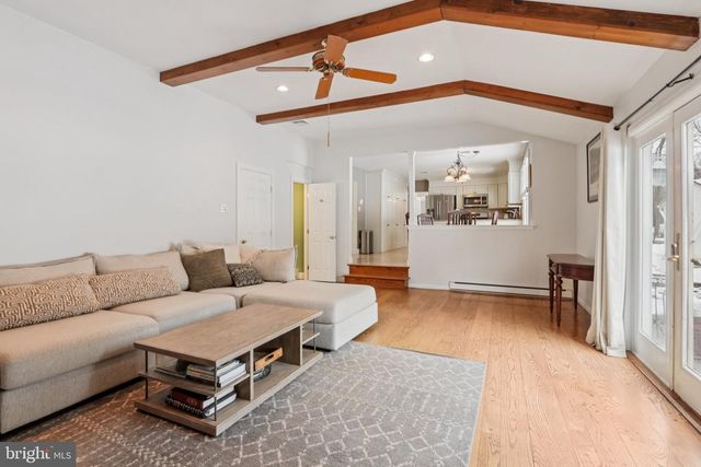 2028 LEGAT LN, Harleysville, PA 19438