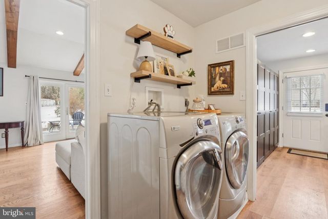 2028 LEGAT LN, Harleysville, PA 19438