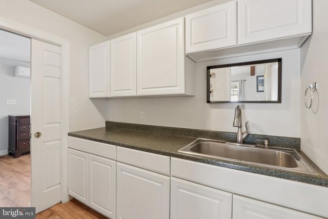 2028 LEGAT LN, Harleysville, PA 19438