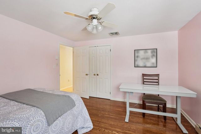 2028 LEGAT LN, Harleysville, PA 19438