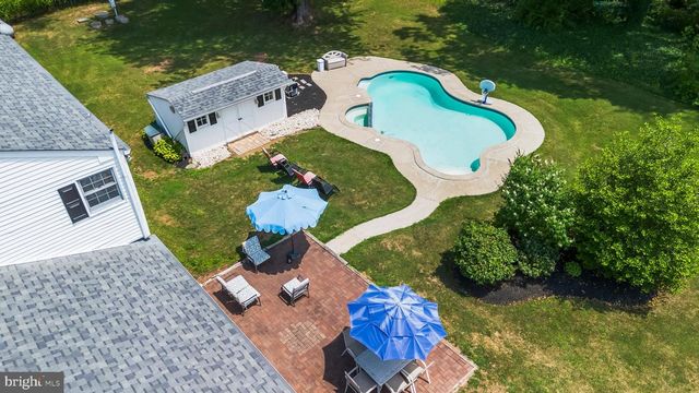 2028 LEGAT LN, Harleysville, PA 19438