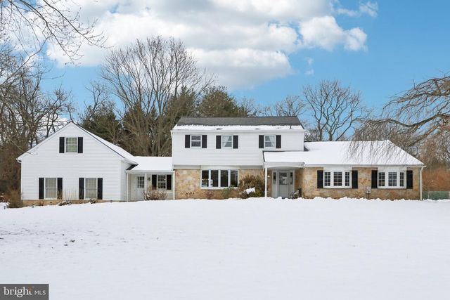 2028 LEGAT LN, Harleysville, PA 19438