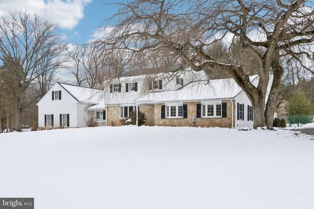 2028 LEGAT LN, Harleysville, PA 19438