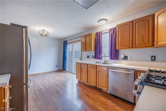 443 Plum Creek Drive, Wadsworth, OH 44281