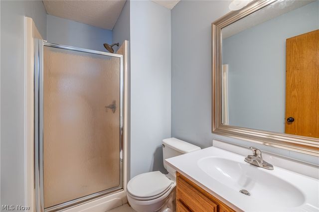 443 Plum Creek Drive, Wadsworth, OH 44281