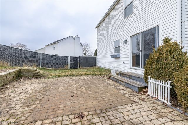 443 Plum Creek Drive, Wadsworth, OH 44281