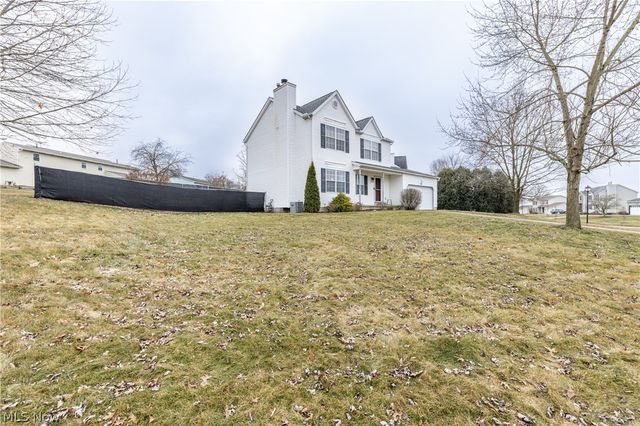 443 Plum Creek Drive, Wadsworth, OH 44281