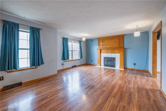 443 Plum Creek Drive, Wadsworth, OH 44281