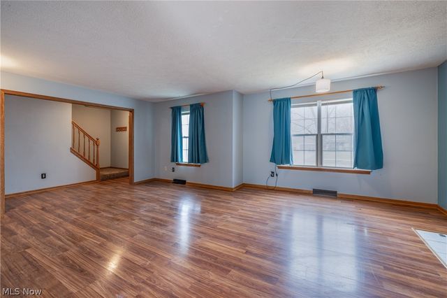 443 Plum Creek Drive, Wadsworth, OH 44281