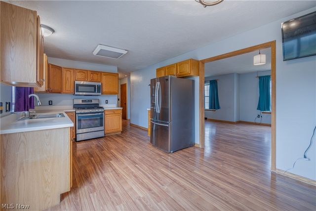 443 Plum Creek Drive, Wadsworth, OH 44281