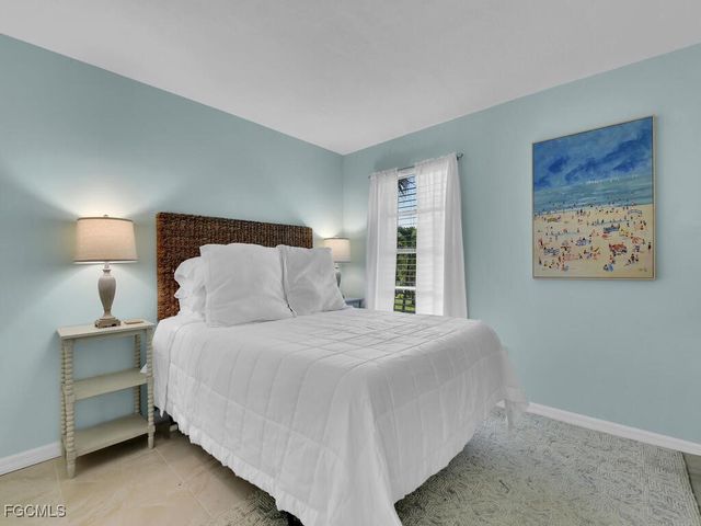 665 12th AVE S 665, Naples, FL 34102