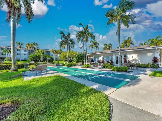 665 12th AVE S 665, Naples, FL 34102