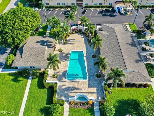 665 12th AVE S 665, Naples, FL 34102