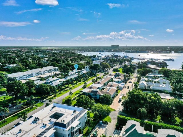 665 12th AVE S 665, Naples, FL 34102