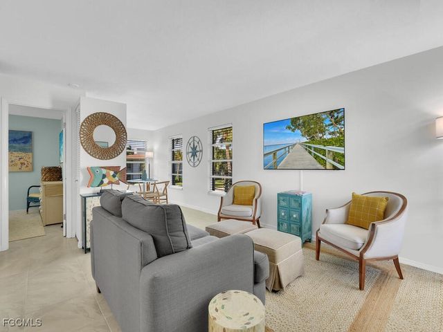 665 12th AVE S 665, Naples, FL 34102