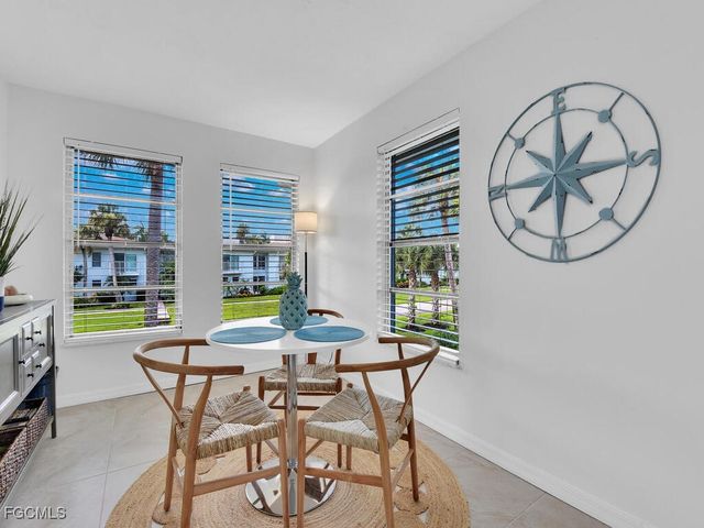 665 12th AVE S 665, Naples, FL 34102