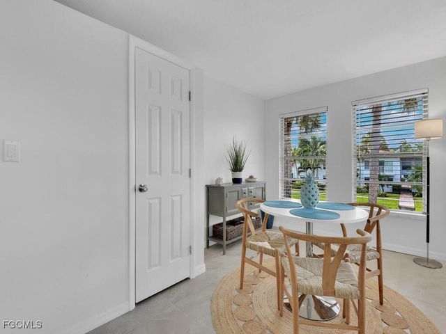 665 12th AVE S 665, Naples, FL 34102