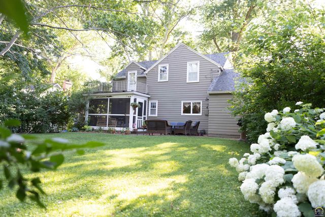 1822 SW Campbell AVE, Topeka, KS 66604