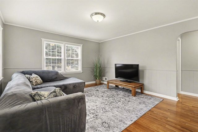 318 Kingsley Avenue, Saint Joseph, MI 49085