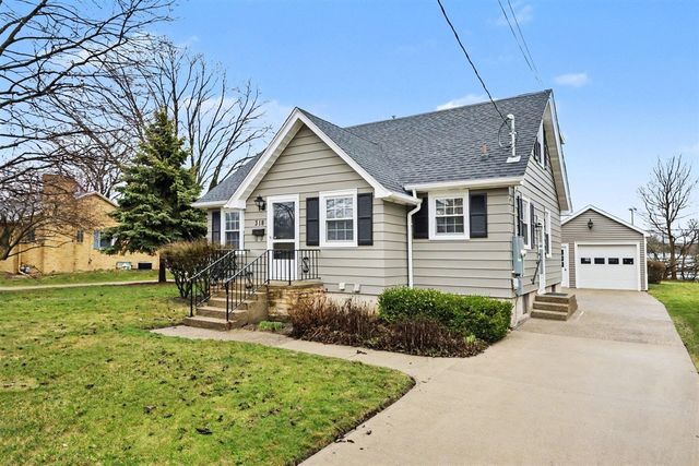 318 Kingsley Avenue, Saint Joseph, MI 49085