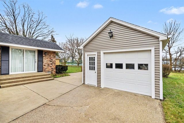 318 Kingsley Avenue, Saint Joseph, MI 49085
