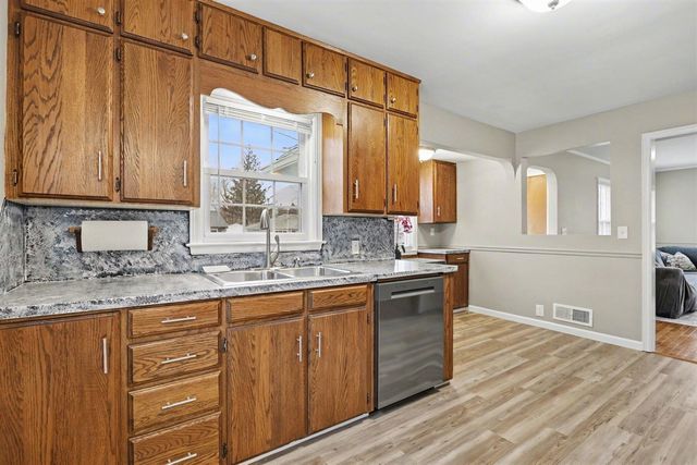 318 Kingsley Avenue, Saint Joseph, MI 49085