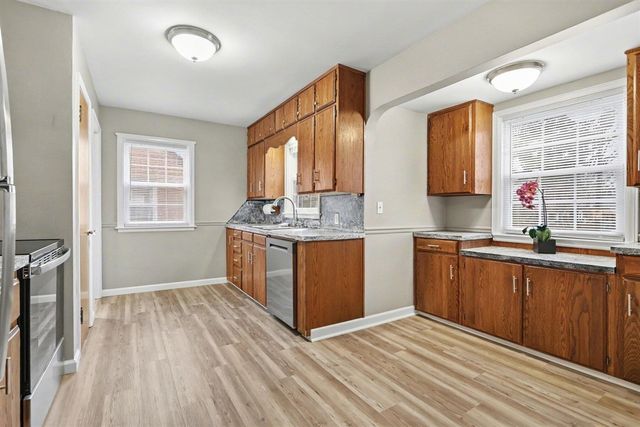 318 Kingsley Avenue, Saint Joseph, MI 49085