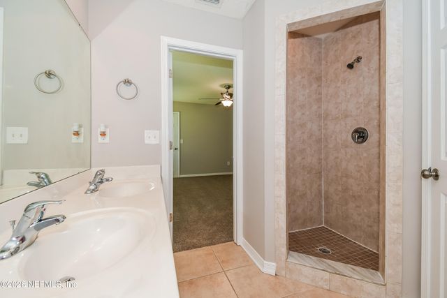8450 MAPLE Street, Jacksonville, FL 32244