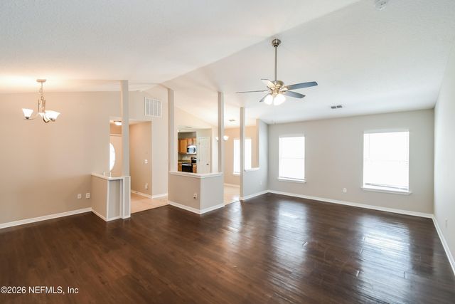 8450 MAPLE Street, Jacksonville, FL 32244