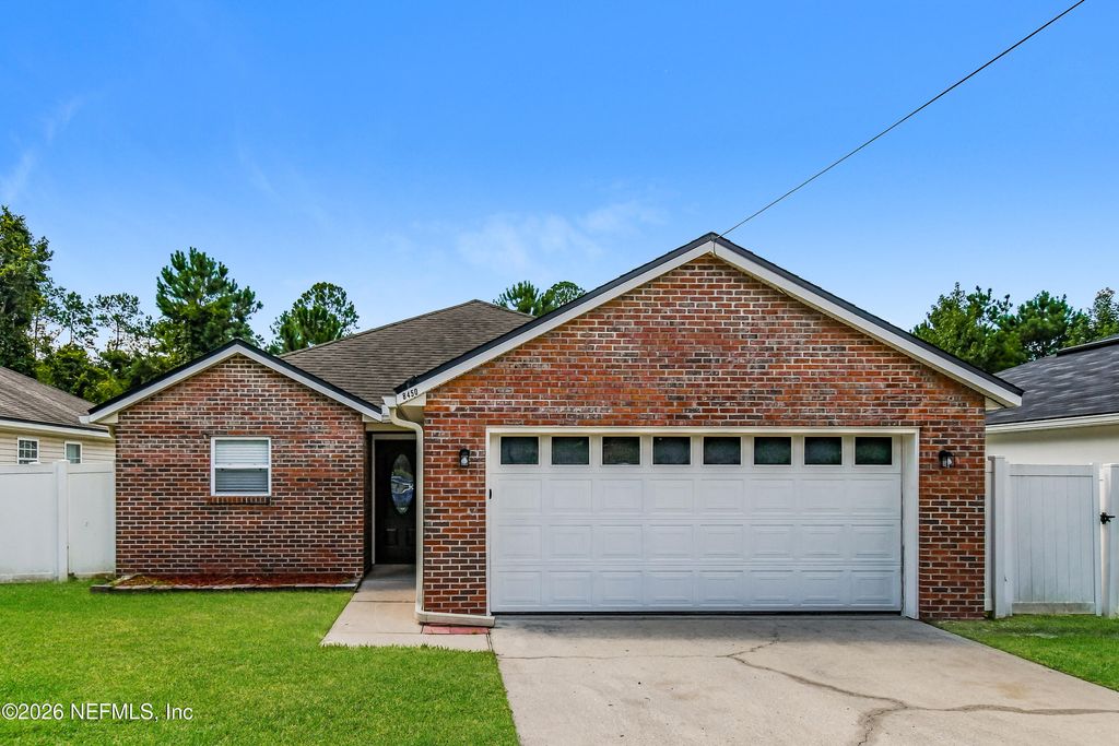 8450 MAPLE Street, Jacksonville, FL 32244