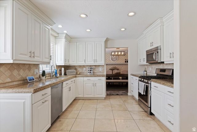 5549 S APPLE VALE DR, Murray, UT 84123