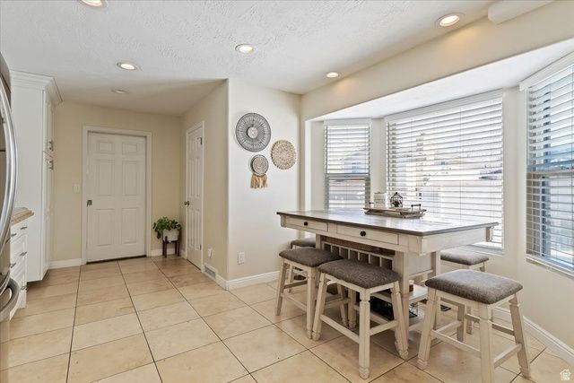 5549 S APPLE VALE DR, Murray, UT 84123