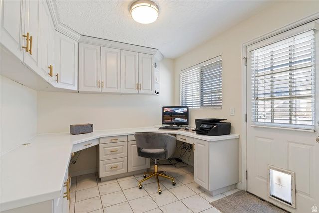 5549 S APPLE VALE DR, Murray, UT 84123