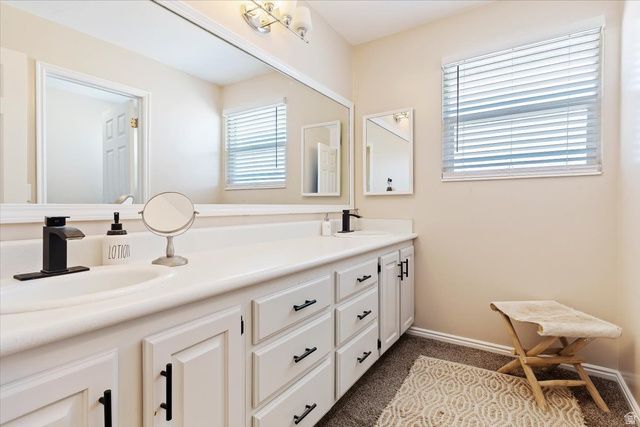 5549 S APPLE VALE DR, Murray, UT 84123