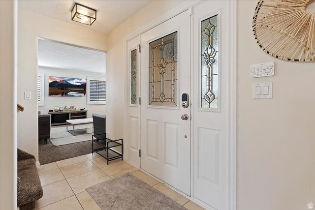 5549 S APPLE VALE DR, Murray, UT 84123