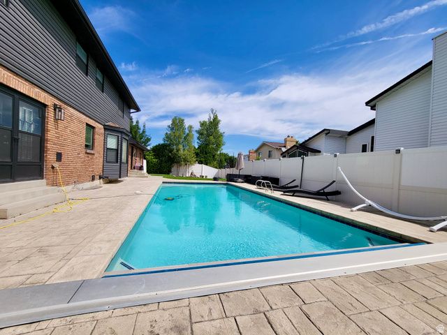 5549 S APPLE VALE DR, Murray, UT 84123