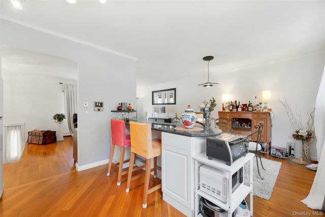 530 Boxwood Drive, Shirley, NY 11967