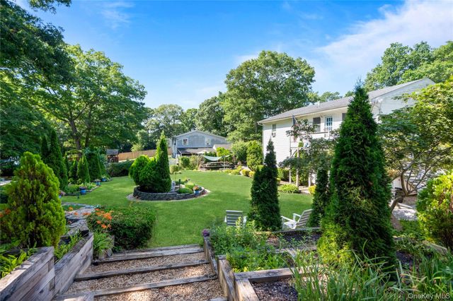 530 Boxwood Drive, Shirley, NY 11967