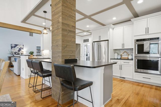 406 Lovinggood Landing Drive, Woodstock, GA 30189