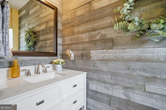 406 Lovinggood Landing Drive, Woodstock, GA 30189