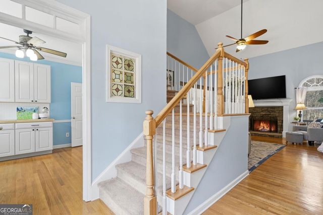 406 Lovinggood Landing Drive, Woodstock, GA 30189