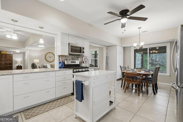 406 Lovinggood Landing Drive, Woodstock, GA 30189